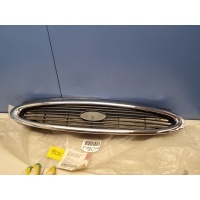 Решетка радиатора Ford Mondeo 2 1994-2001 1054612