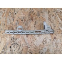 Направляющая стекла Audi Q5 1 2009 8R0839067C