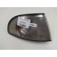 Поворотник правый Audi A4(B5) 1998 8D0953050A