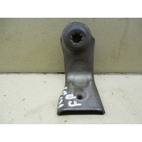 Кронштейн радиатора RENAULT Logan 2005-2014 8200765567