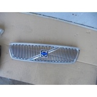 Volvo v70 , s60 rok 2000 решетка радиатора 8659875