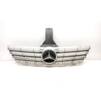 решетка радиатора Mercedes-Benz C-Класс W203/S203/CL203 2006 A2038801283