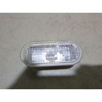 Повторитель на крыло белый Ford Focus II (2005 - 2008) 4M5A13K309AA