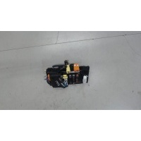 Блок предохранителей Toyota Avensis 1 1997-2003 1998 8273005010