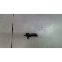 Кнопка открывания багажника Mazda 6 (GG) 2002-2008 2003 D35062410B