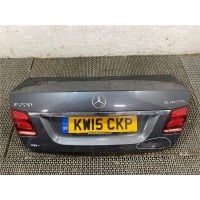 Накладка крышки багажника (двери) Mercedes E W212 2013-2016 2015 A2127430382