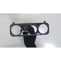 Рамка под переключатель отопителя Mitsubishi Montero Sport / Pajero Sport 1996-2008 2000 MR460760