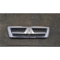 Решетка радиатора Mitsubishi Pajero / Montero 2000-2006 2005 MN117202HB