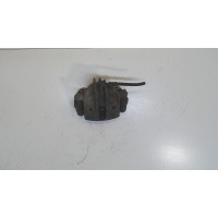 Суппорт Mitsubishi Carisma 2000 M863311
