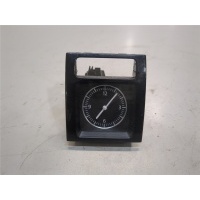 Часы Volkswagen Passat 7 2010-2015 2015 561919204b