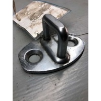 Ответная часть (скоба) замка двери Volkswagen Passat B5 2003 3B0837033AC