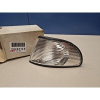 Указатель поворота левый Audi A4 B5 1994-2001 8D0953049