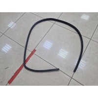 Уплотнитель двери Nissan Micra K12 2009 82831-AX100, 82831AX100