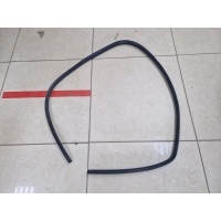 Уплотнитель двери Nissan Micra K12 2009 82830-AX100, 82830AX100