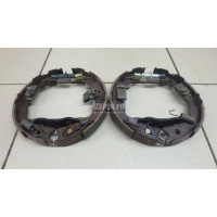 Колодки ручного тормоза к-кт Nissan RAV 4 (2006 - 2013) 44060CY025