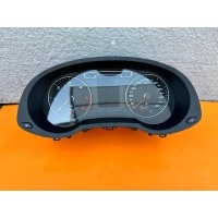 Audi q3 8u0920940e спидометр часы европа