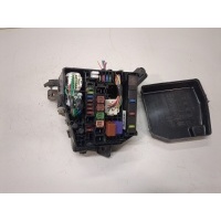 Блок предохранителей Toyota Yaris 2005-2011 2008 827410D030