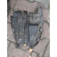Брызговик правая задняя toyota auris i