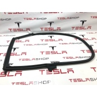 уплотнитель двери задний левый Tesla Model S 2018 6009585-00-I