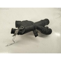 Фланец (тройник) системы охлаждения Volkswagen Passat B6 2010 03L121132Q