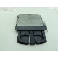 Подстаканник Volkswagen Golf-4 2001 1J0858601B