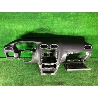 Панель передняя салона (торпедо) Ford Focus 1 2005 1541981