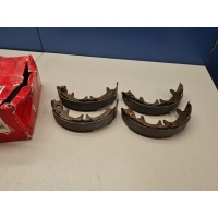 Комплект колодок барабанных Toyota Camry XV10 1990-1998 4655033010