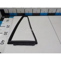 Уплотнитель форточки правой Toyota RAV 4 2019 6818842070