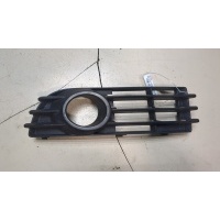 Заглушка (решетка) бампера Mitsubishi Colt 2004-2008 2007 MN105197XA