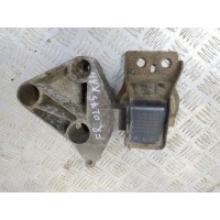 Кронштейн двигателя правый в сборе с подушкой Renault Kangoo 2 2010 8200592642