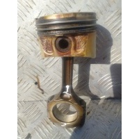 Шатун в сборе с поршнем Renault Fluence 1 2009-2015 121009455R