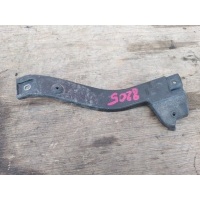 Кронштейн переднего бампера Audi A4 B7 2005 8E0807204B