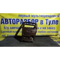 Рамка центральная в торпедо Mitsubishi Galant 2003 MR767558