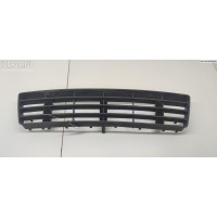 Решетка (заглушка) в бампер Перед. Audi A6 C5 (1997-2005) 2000 4B0807683F