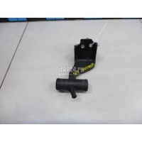 Фланец двигателя системы охлаждения Toyota Auris (E15) (2006 - 2012) 1657722020