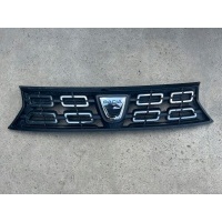 Dacia duster ii решетка радиатора 623103440r