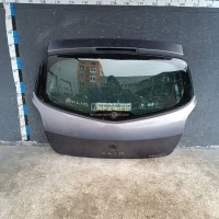 Стекло двери багажника Renault Clio III (2005 - 2012) 8200427780
