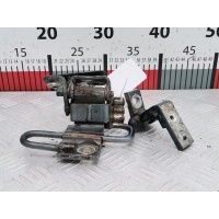Петля двери передней левой Volkswagen Passat 5 GP (2000-2005) 2004 1J0831401A,1J0831401E