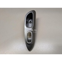 Накладка блока управления стеклоподъемниками Nissan Juke (F15) (2011 - 2019) 829611KA2A