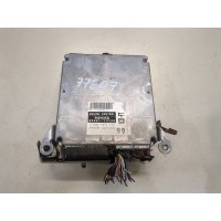 Блок управления двигателем Toyota Corolla Verso 2002-2004 2003 8966113120