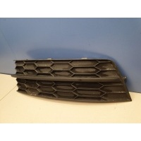 Решётка в бампер правая Skoda Rapid 2013- 60U8073689B9