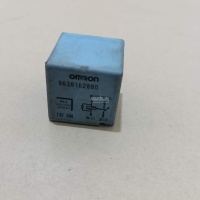 Реле Citroen-Peugeot C4 II 2011 9638182880