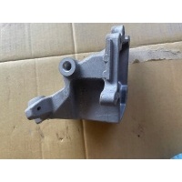 Мерседес 4 matic лапа двигателя a2762231004