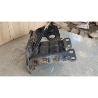 Кронштейн усилителя переднего бампера левый Mercedes Benz C-CLASS (W203), 2000 - 2007 2006 A2036202195