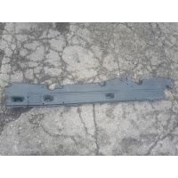 Крышка шасси правый volkswagen touareg 7p0825202a
