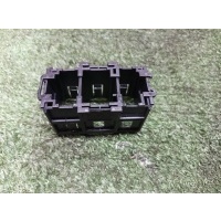 кронштейн (сопут. товар) VW Touareg 2002-2010 2005 7L0937545