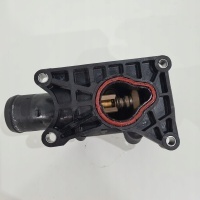 Корпус термостата w177 1.5 blue cdi 110608920r