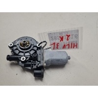 Моторчик стеклоподъёмника задний левый Toyota Hilux 2005-2015 857100K020