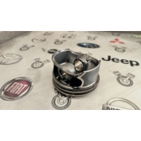 Поршень Mercedes-Benz CLA-Class C117 2013 A2700301717