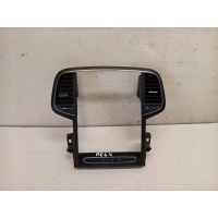 Рамка дисплея renault megane iv 687501810r
